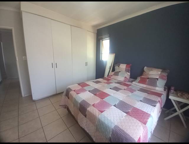 3 BEDROOM APARTMENT FOR SALE IN BOKSBURG CENTRAL